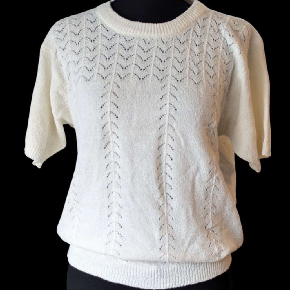 Spring Summer Vtg Light Weight Knit Tshirt Top Blouse White Crochet Look